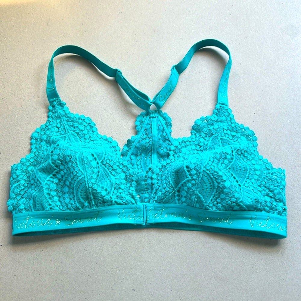 Victoria’s Secret lacy turquoise blue racerback bralette size small S lined bra
